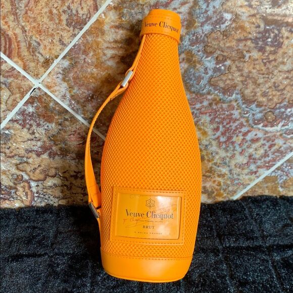 Veuve Clicquot Other - Veuve Clicquot Ice Jacket
